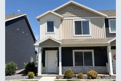 1572 E 460 S, Hyrum, UT 84319 - Photo 1