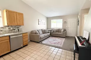 6076 S Liberty Oaks Cv, Murray, UT 84107 - Photo 7
