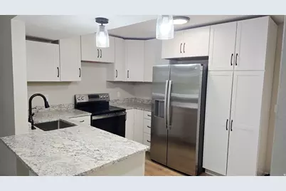 555 Star Crest Dr #B-20, Salt Lake City, UT 84116 - Photo 9