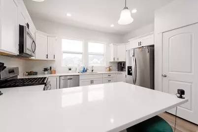 4542 W Parkes Peak Ln S, Herriman, UT 84096 - Photo 11