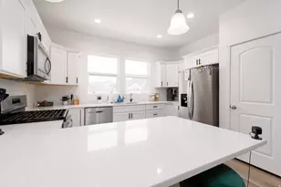 4542 W Parkes Peak Ln S, Herriman, UT 84096 - Photo 11
