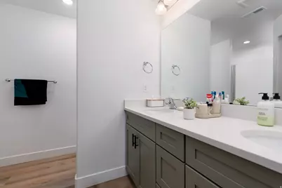 4542 W Parkes Peak Ln S, Herriman, UT 84096 - Photo 21