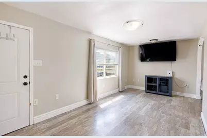 165 N 800 E, Orem, UT 84097 - Photo 5