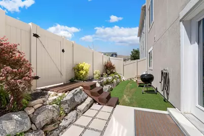 3024 S Willow Creek Dr W, Saratoga Springs, UT 84045 - Photo 27