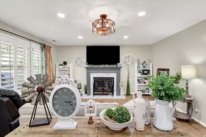 1073 N 175 E, Layton, UT 84041 - Photo 11