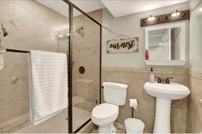 1073 N 175 E, Layton, UT 84041 - Photo 25
