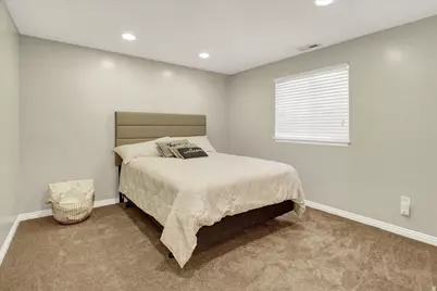 1073 N 175 E, Layton, UT 84041 - Photo 27