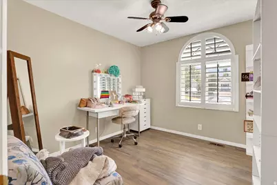 1073 N 175 E, Layton, UT 84041 - Photo 23