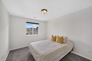 2246 E Evergreen View Ct, Salt Lake City, UT 84109 - Photo 23