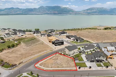 3492 S Meadowlark Ln, Saratoga Springs, UT 84045 - Photo 13