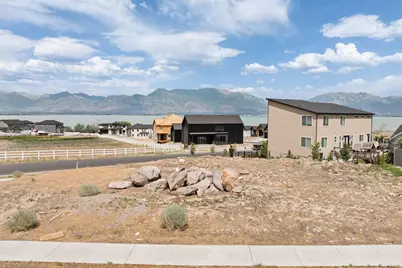 3492 S Meadowlark Ln, Saratoga Springs, UT 84045 - Photo 25