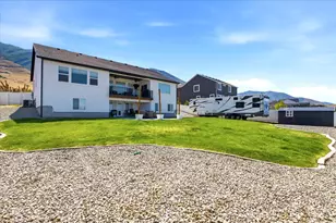 8271 N Iron Horse Dr, Lake Point, UT 84074 - Photo 7