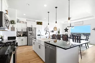 8271 N Iron Horse Dr, Lake Point, UT 84074 - Photo 21