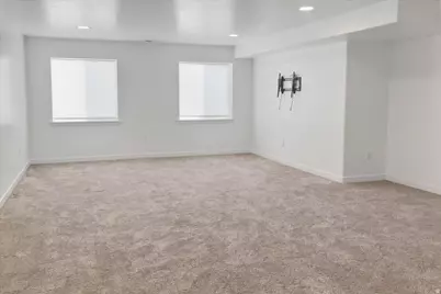 8271 N Iron Horse Dr, Lake Point, UT 84074 - Photo 37