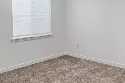 8271 N Iron Horse Dr, Lake Point, UT 84074 - Photo 43