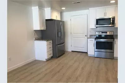 8271 N Iron Horse Dr, Lake Point, UT 84074 - Photo 37