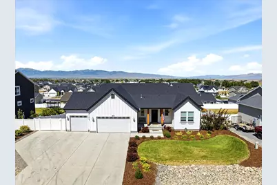 8271 N Iron Horse Dr, Lake Point, UT 84074 - Photo 3