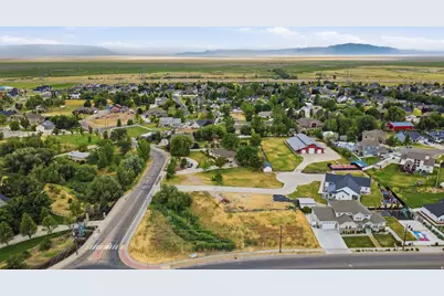786 S Angel St W #6, Kaysville, UT 84037 - Photo 5