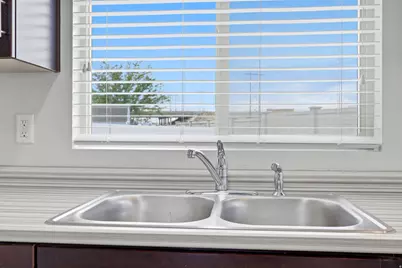 210 S Montgomery St W, Salt Lake City, UT 84104 - Photo 11