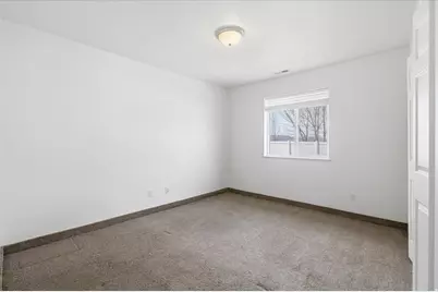285 W 60 S, Hyde Park, UT 84318 - Photo 15