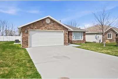 285 W 60 S, Hyde Park, UT 84318 - Photo 3