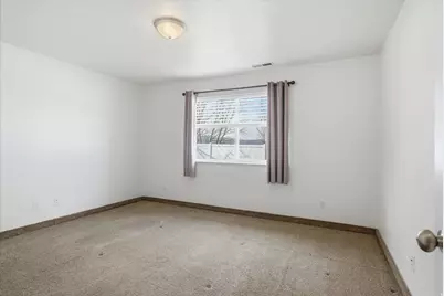 285 W 60 S, Hyde Park, UT 84318 - Photo 17