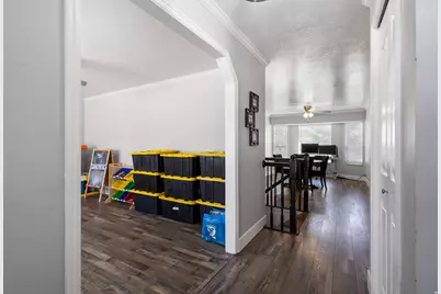 10469 S 2330 W, South Jordan, UT 84095 - Photo 9