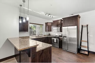 5461 Luge Lane #2104, Park City, UT 84098 - Photo 3