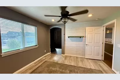 6935 W Dalmation St, West Valley, UT 84128 - Photo 25