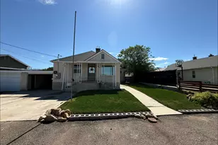 55 S 300 W, Mount Pleasant, UT 84647 - Photo 1