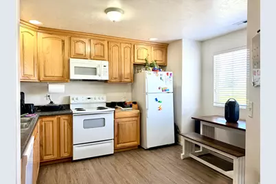 325 E 1220 S, Vernal, UT 84078 - Photo 3