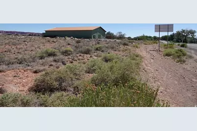 400 W Main St N, Torrey, UT 84775 - Photo 5