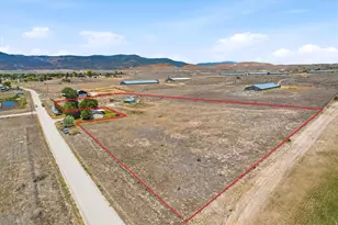 743 E 200 N, Moroni, UT 84646 - Photo 3