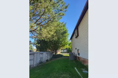 685 E 2400 N, North Ogden, UT 84414 - Photo 25