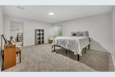10818 S Tahoe Way W, South Jordan, UT 84009 - Photo 31