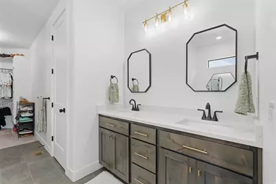 945 S 1700 W, Layton, UT 84041 - Photo 17