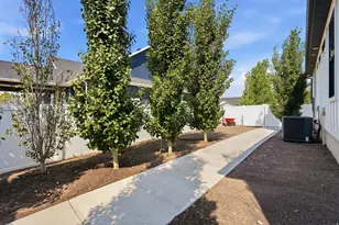 945 S 1700 W, Layton, UT 84041 - Photo 41
