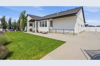 945 S 1700 W, Layton, UT 84041 - Photo 37