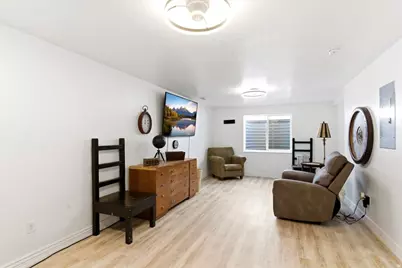 589 Quinn Ct, Ogden, UT 84404 - Photo 23