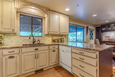2518 W Carson Ln S, West Jordan, UT 84084 - Photo 3