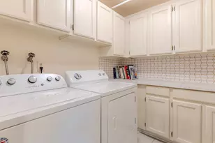 2518 W Carson Ln S, West Jordan, UT 84084 - Photo 11