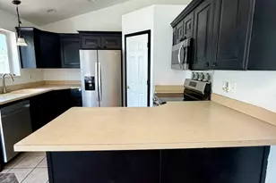 415 W 200 N, Hyrum, UT 84319 - Photo 5