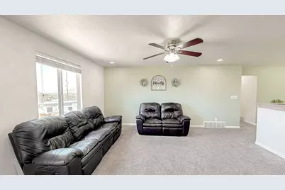 84 S 1030 E, Santaquin, UT 84655 - Photo 3