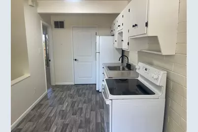 2055 E 3335 S #19, Salt Lake City, UT 84109 - Photo 3