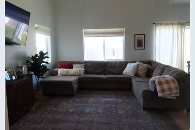 63 E Portico Ln N, Saratoga Springs, UT 84045 - Photo 9