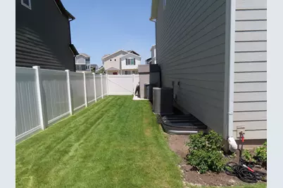 63 E Portico Ln N, Saratoga Springs, UT 84045 - Photo 3
