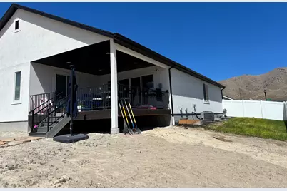 3905 N Chapman Dr, Eagle Mountain, UT 84005 - Photo 9