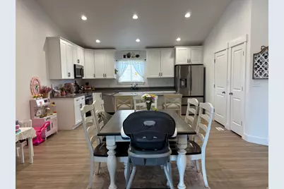 3905 N Chapman Dr, Eagle Mountain, UT 84005 - Photo 29