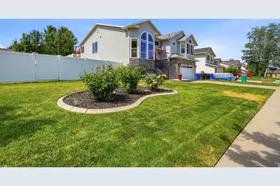 621 Willow Bend Dr W, Centerville, UT 84014 - Photo 47