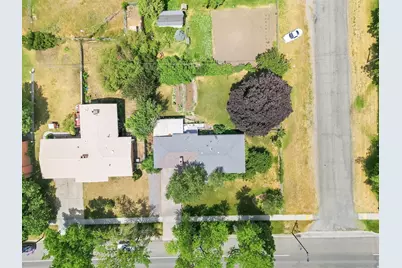 497 E Main St, Hyrum, UT 84319 - Photo 41